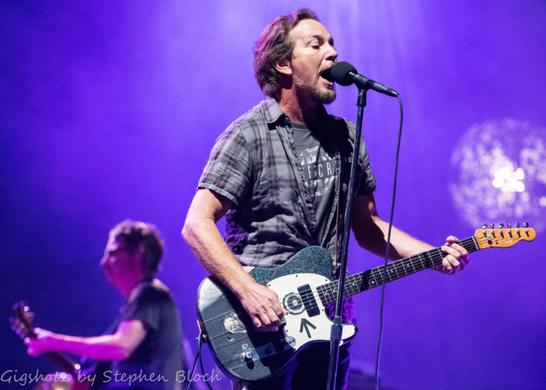 Pearl Jam Guests at TourClosing Boston Shows