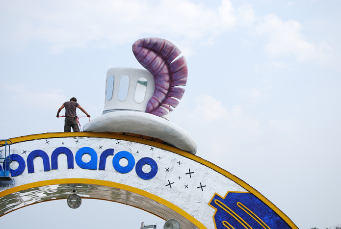 Bonnaroo’s Famous Arch Intentionally Burned Down By Organizers