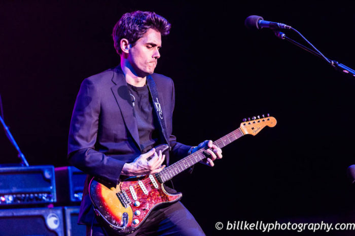 John Mayer Covers the Grateful Dead’s “Ripple” in Charlotte on Anniversary of Jerry Garcia’s Passing