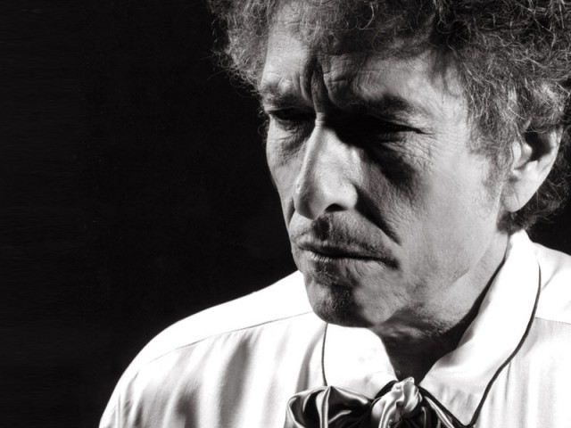 Video: Watch Bob Dylan Play “Lenny Bruce” for the First Time in 11 Years