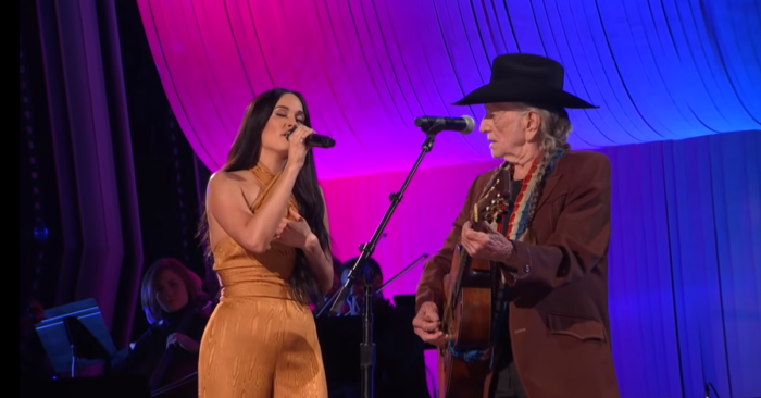Watch Willie Nelson and Kacey Musgraves Sing “Rainbow Connection” on the CMA Awards