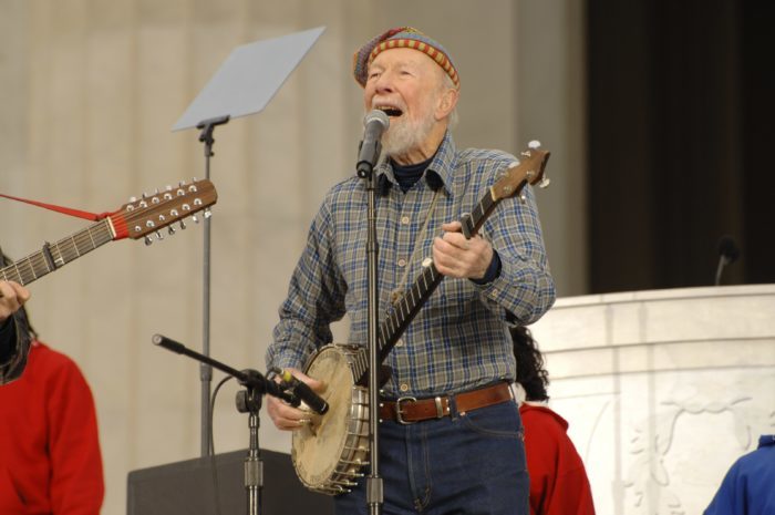 Pete Seeger’s 2009 “Think Globally, Sing Locally” Concert Released