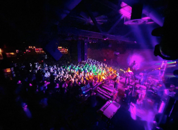 Umphrey’s McGee Tease Rush, Encore With “Suxity” at Brooklyn Bowl