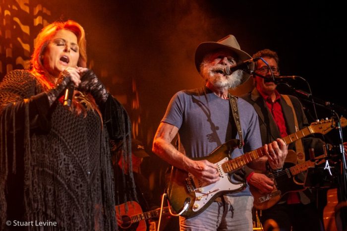 Bob Weir and Cass McCombs Sit In With Wynonna & The Big Noise in San Francisco