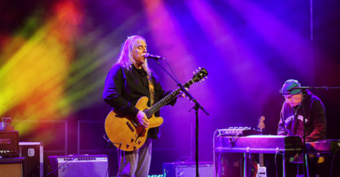 Warren Haynes Covers Bruce Springsteen, Elvis Costello and More at South Farms Socially-Distanced Show