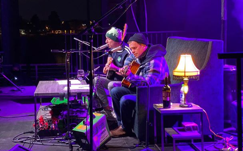 Watch Umphrey's McGee's Brendan Bayliss Perform Inside Wrigley Field's  Iconic Scoreboard