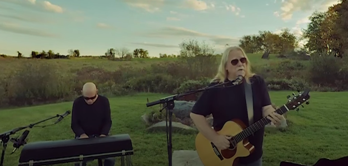 Watch: Warren Haynes Shares 360° VR Video of “Beautifully Broken” Feat. Danny Louis