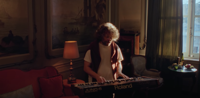 Watch: Benny Sings Shares New Single and Music Video “Nobody’s Fault,” Feat. Tom Misch