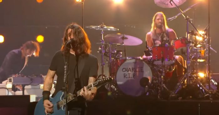 Foo Fighters Win First-Ever Global Icon Award, Perform “Learn To Fly,” “Shame Shame,” “Everlong”