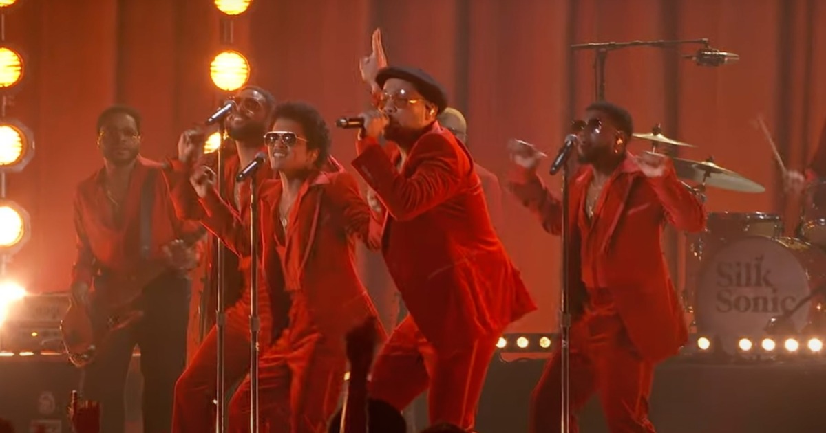 Watch Bruno Mars And Anderson Paak Perform Smokin Out The Window As Silk Sonic At The American 