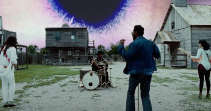 Khruangbin and Leon Bridges Announce ‘Texas Sun’ Extension ‘Texas Moon,’ Share Video for “B-Side”