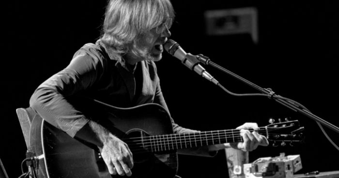 Trey Anastasio Dishes Out Acoustic Debut  of “Mercy” in Louisville