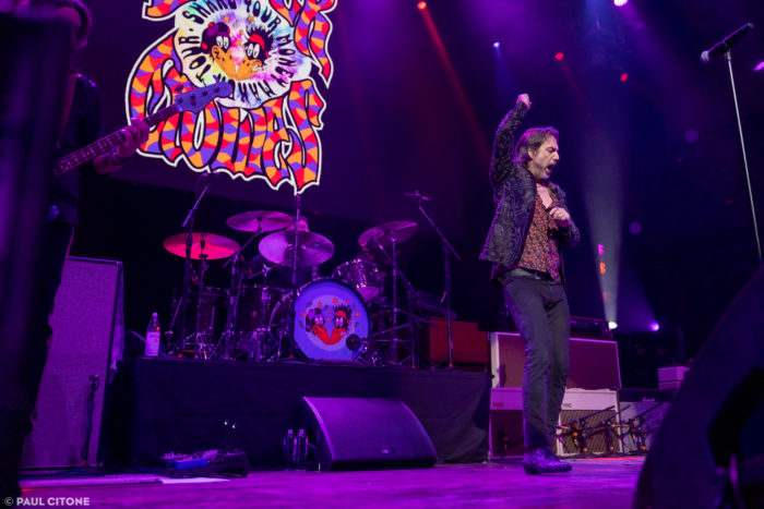 Watch Now: Peter Buck and Kim Thayil Join The Black Crowes Outside Seattle