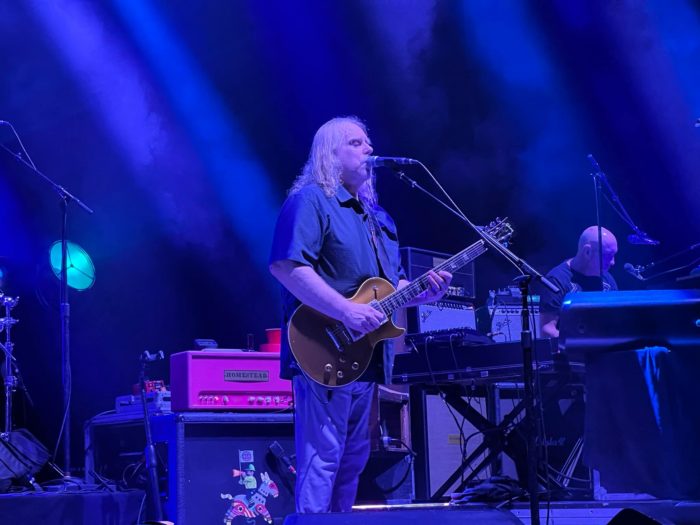 Gov’t Mule’s Warren Haynes Muses on Duane Allman’s 1957 Gibson Les Paul Goldtop Guitar, Covers Allman Brothers Band’s “Soulshine” and “Dreams”