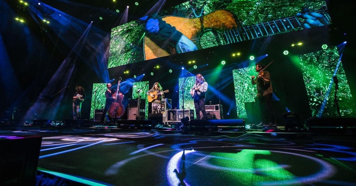 Billy Strings Concludes New Year's Eve Stand with Debuts, Promises 2023 Return to New Orleans - Vimarsana News