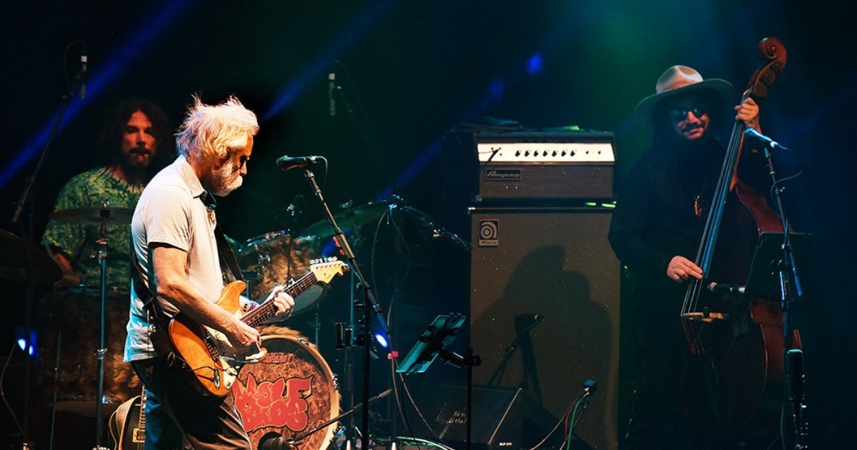 Bobby Weir & Wolf Bros Kick Off Tour in North Charleston, Debut The Beatles' "Come Together" - Vimarsana News