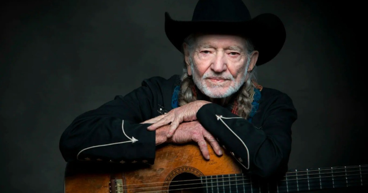 Willie Nelson Extends Outlaw Music Festival Tour, Adds Bob Weir & Wolf