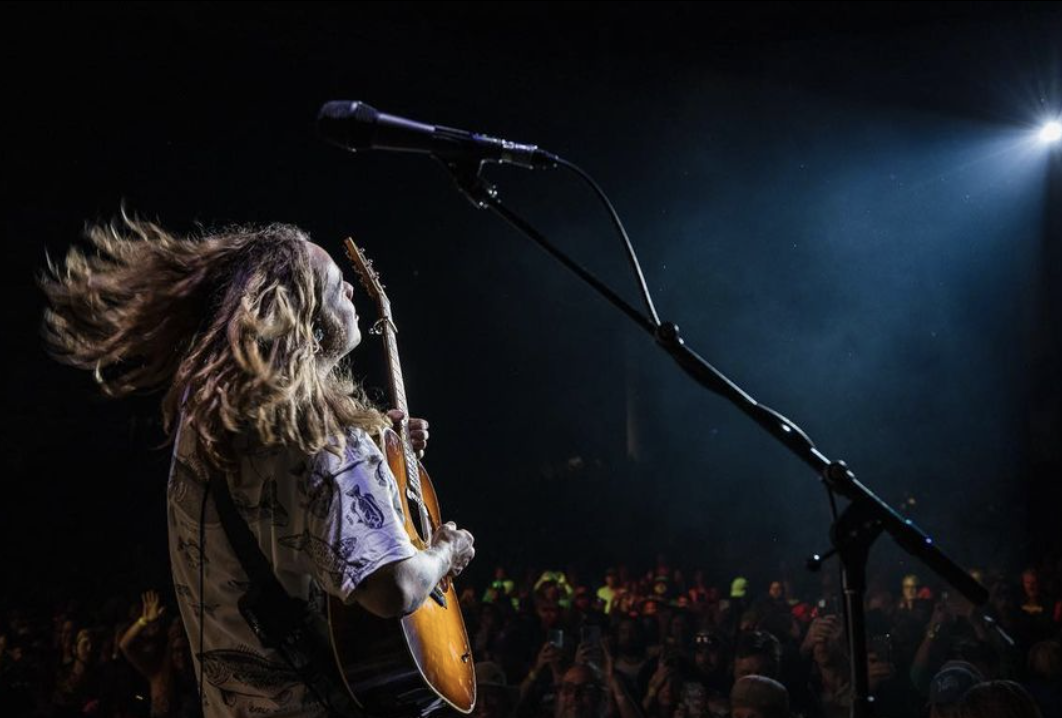 Billy Strings Brings the Heat to Pine Knob Music Theatre