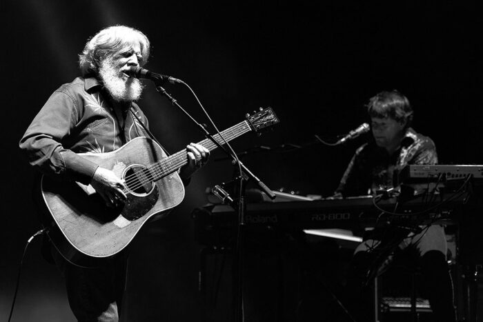 The String Cheese Incident Celebrate Jerry Garcia’s Birthday, Weave Covers into “Colorado Bluebird Sky”