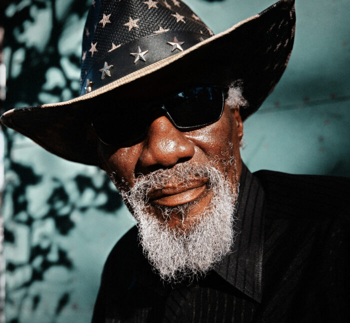 Watch: Robert Finley Shares New Single and Official Music Video for “Sneakin’ Around”