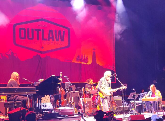 Willie Nelson, Bobby Weir and Friends Follow Tropical Storm Lee in Massachusetts 