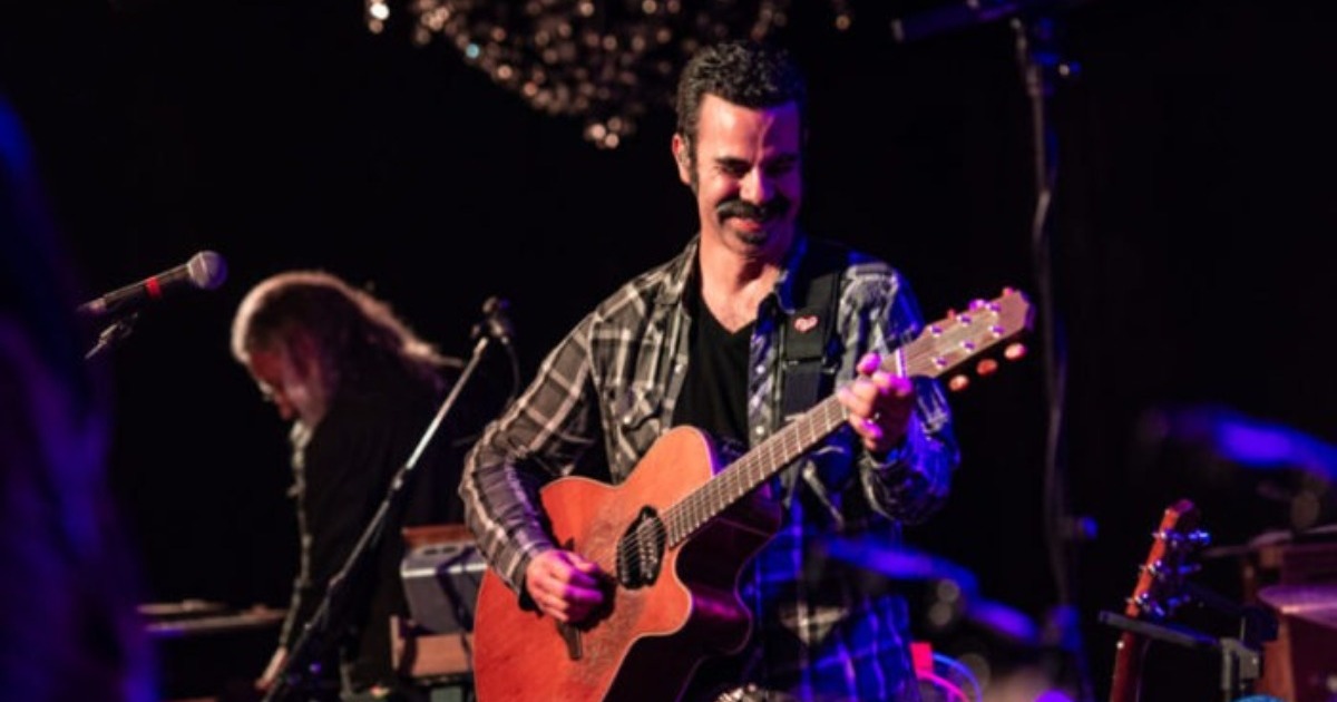 Eggy Welcome ALO's Dan Lebowitz on "Midnight Moonlight" Cover at Camp Deep End - Vimarsana News