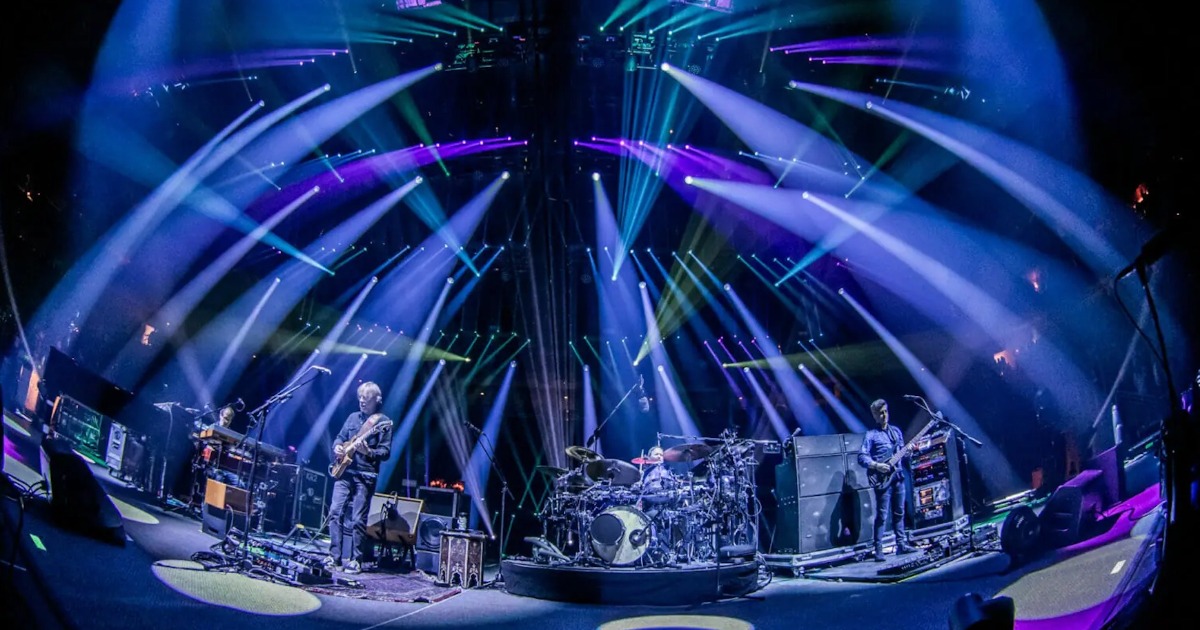 Numerical Happenstance: Phish Commence 2,001 Documented Concert with "Also Sprach Zarathustra" - Vimarsana News