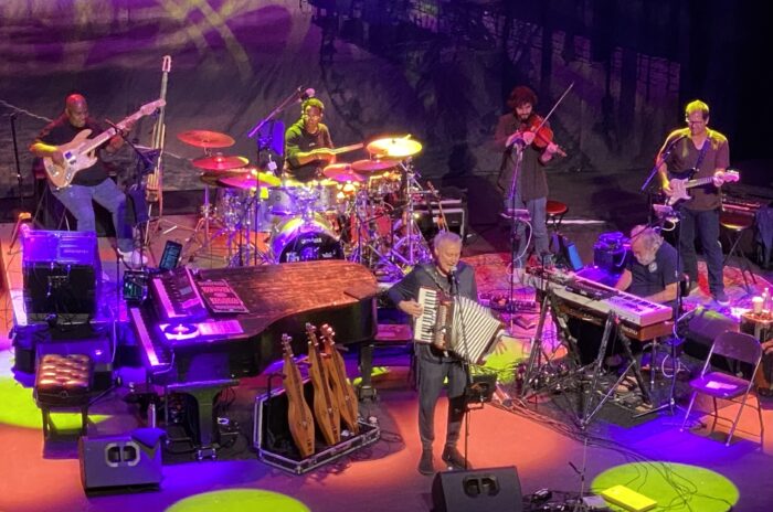 Bruce Hornsby & the Noisemakers Give it Away in Marietta