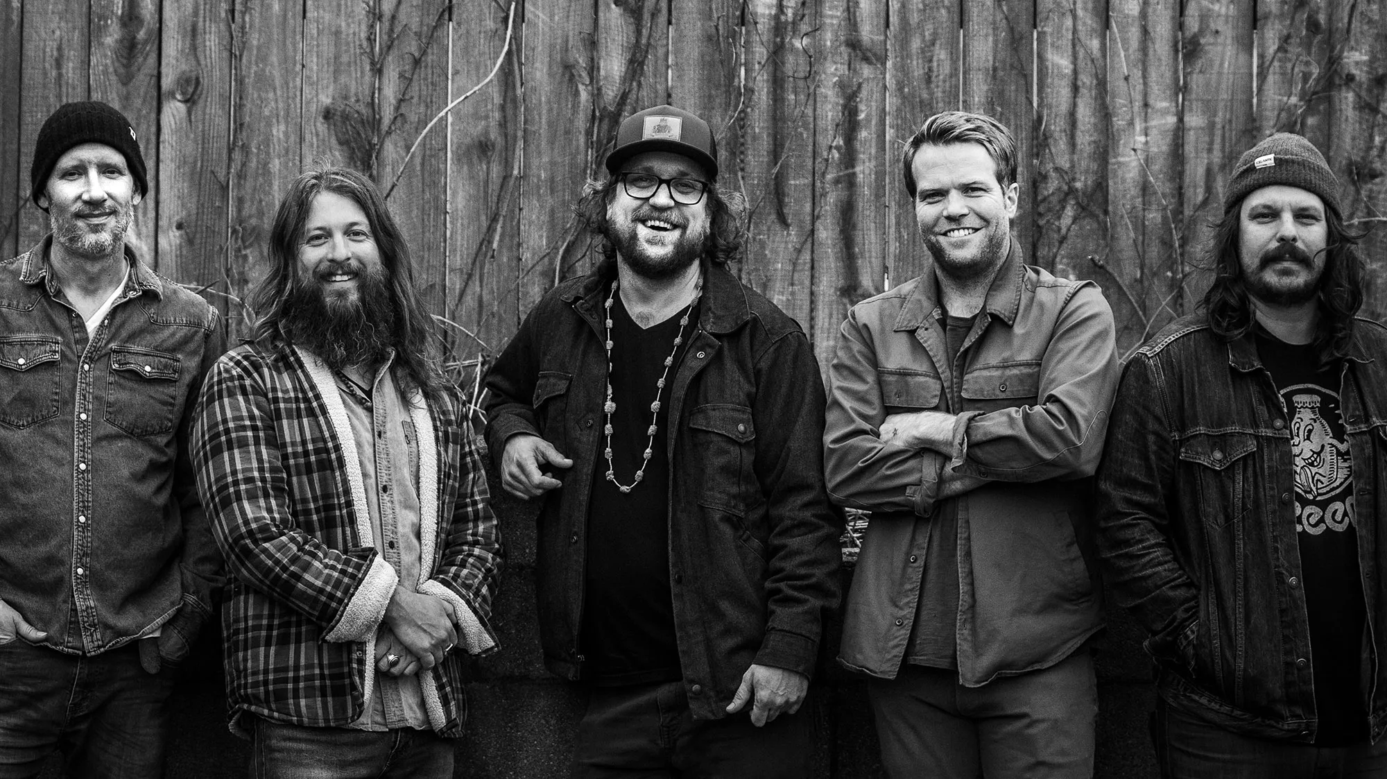 Greensky Bluegrass Welcome Jennifer Hartswick, Lindsay Lou, Ivan Neville and More During Final Fall Tour Stops - Vimarsana News