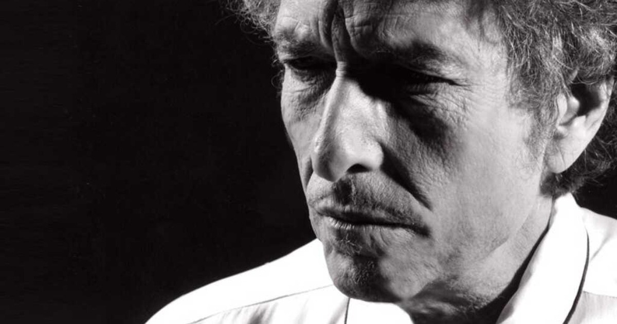 Listen: Bob Dylan Nods to Capitol Theatre's Grateful Dead History on "Stella Blue" - Vimarsana News