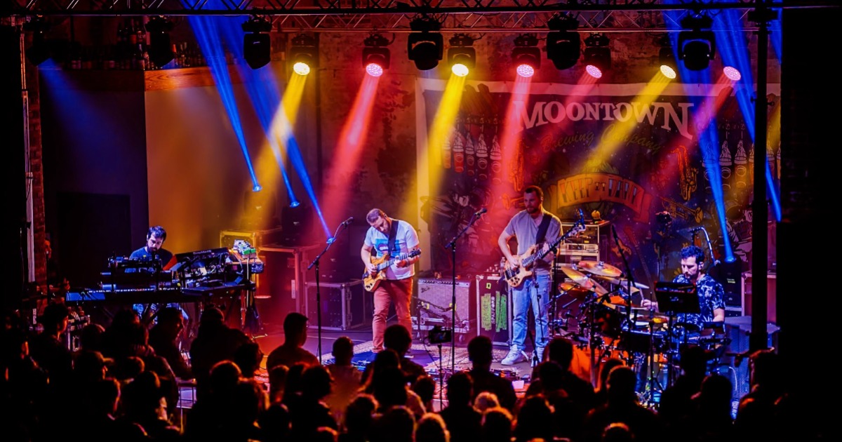 Watch: Spafford Extend Stone Temple Pilots' "Plush" Past 17-Minutes - Vimarsana News