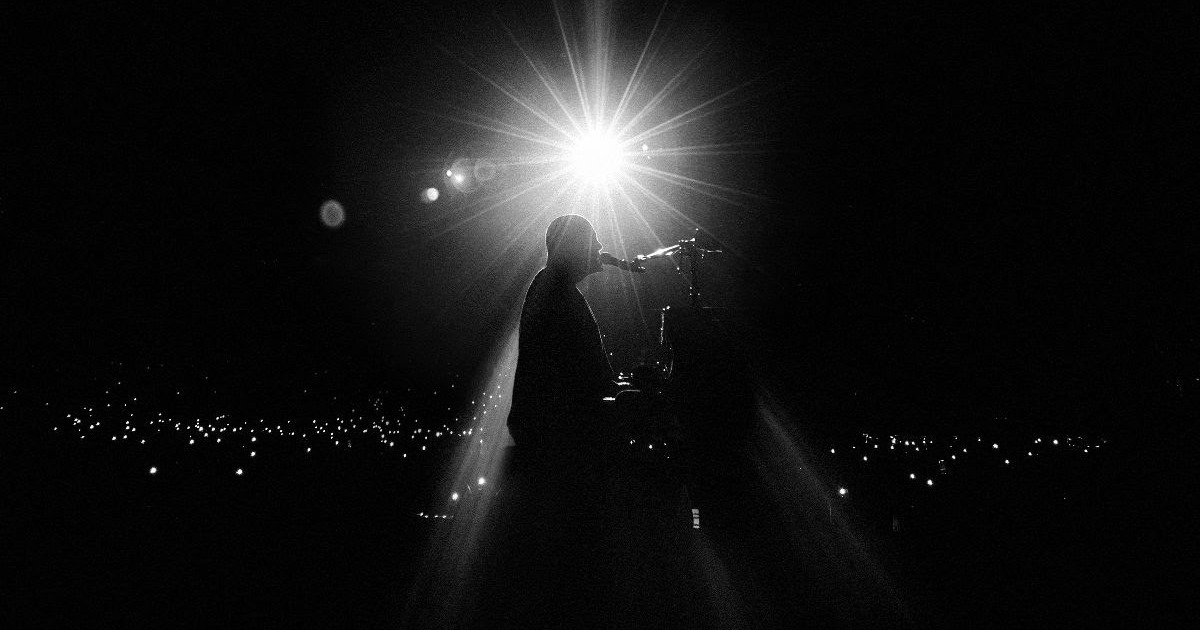 Billy Joel Returns with New Single "Turn the Lights Back On" - Vimarsana News