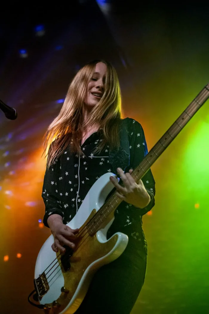 Karina Rykman Joins The 8G House Band on ‘Late Night with Seth Meyers’ for Larry David Jam
