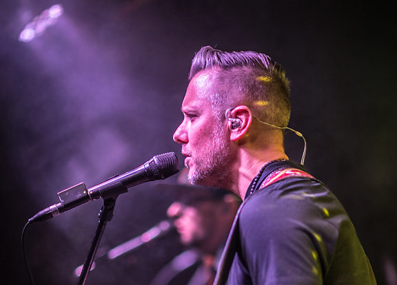 Billy Strings Welcome The Infamous Stringdusters’ Dobroist Andy Hall in Colorado