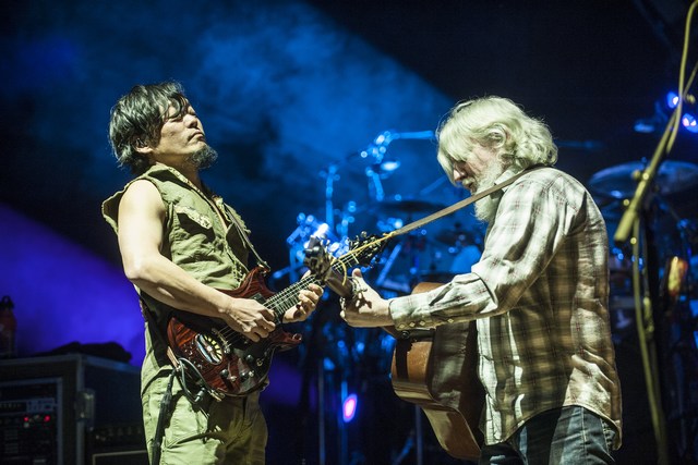 Contact High: The String Cheese Incident Blow Smoke into Setlist During Cannifest Appearance Following Jeff Pevar’s Oregon Sit-in