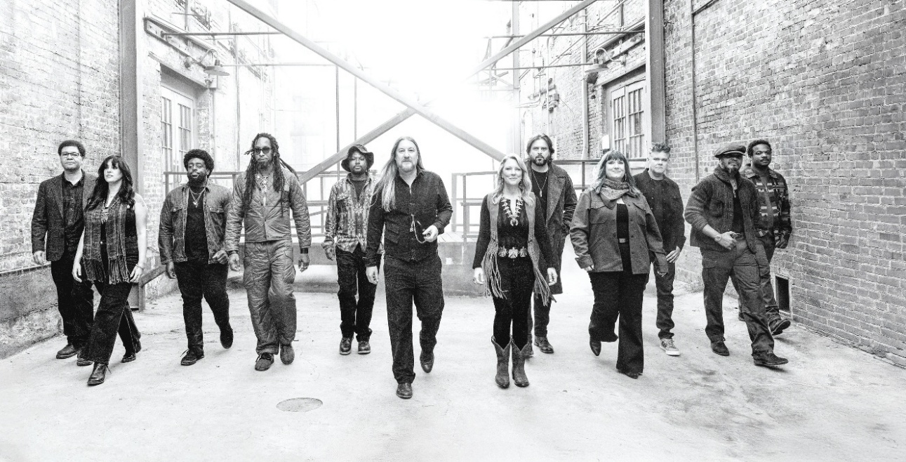 Tedeschi Trucks Band Preview Sixth Studio Album ‘Future Soul’ with Single “I Got You,” Announce Tour Dates