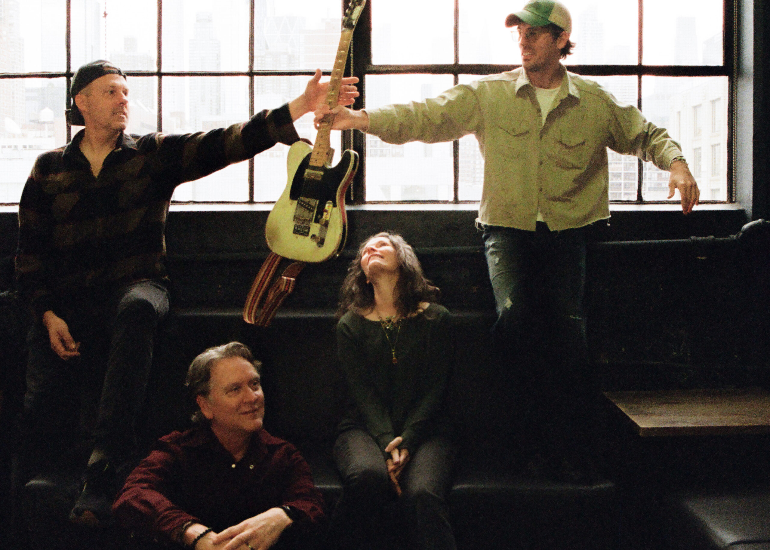 World Famous Pets: Edie Brickell, Matt Chamberlain, Kaveh Rastegar and Mason Sto...