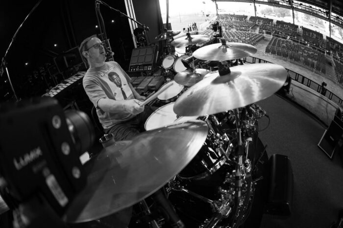 Phish Take on the Weather, Largely Shy Away from Mid-’90s Tunes in Syracuse
