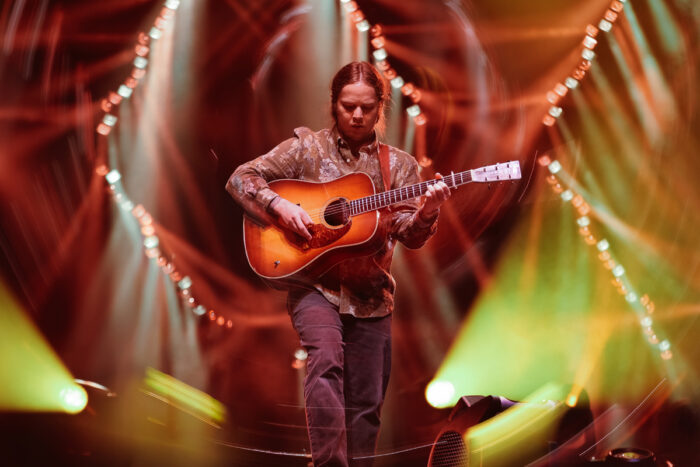 Billy Strings Shares New Song and Video “Dedicated to the Dedicated to the Folks Back Home”