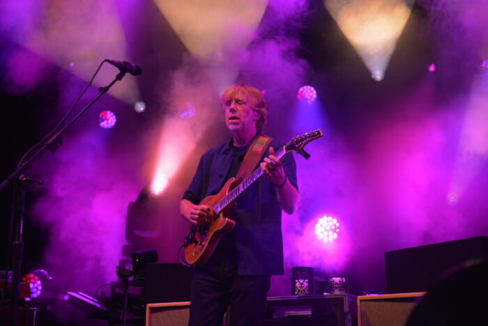 Phish Goes Big with “Tweezer” and “Simple”