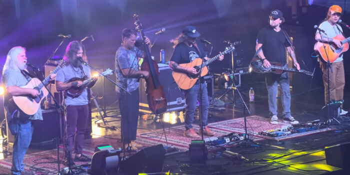 Watch Greensky Bluegrass Pay Tribute to Dolly Parton, Welcome Billy Strings and Vince Herman in Grand Rapids