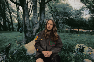Billy Strings Plays Surprise Bar Gig in West Virginia